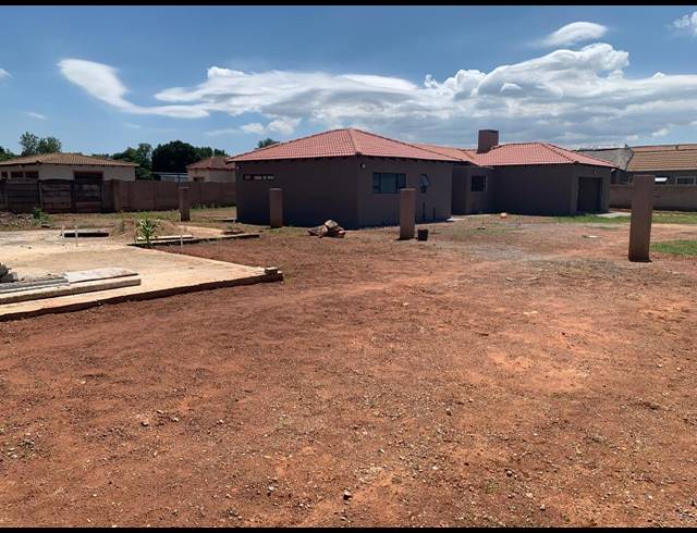 1,000M² VACANT LAND FOR SALE IN HENLEY ON KLIP